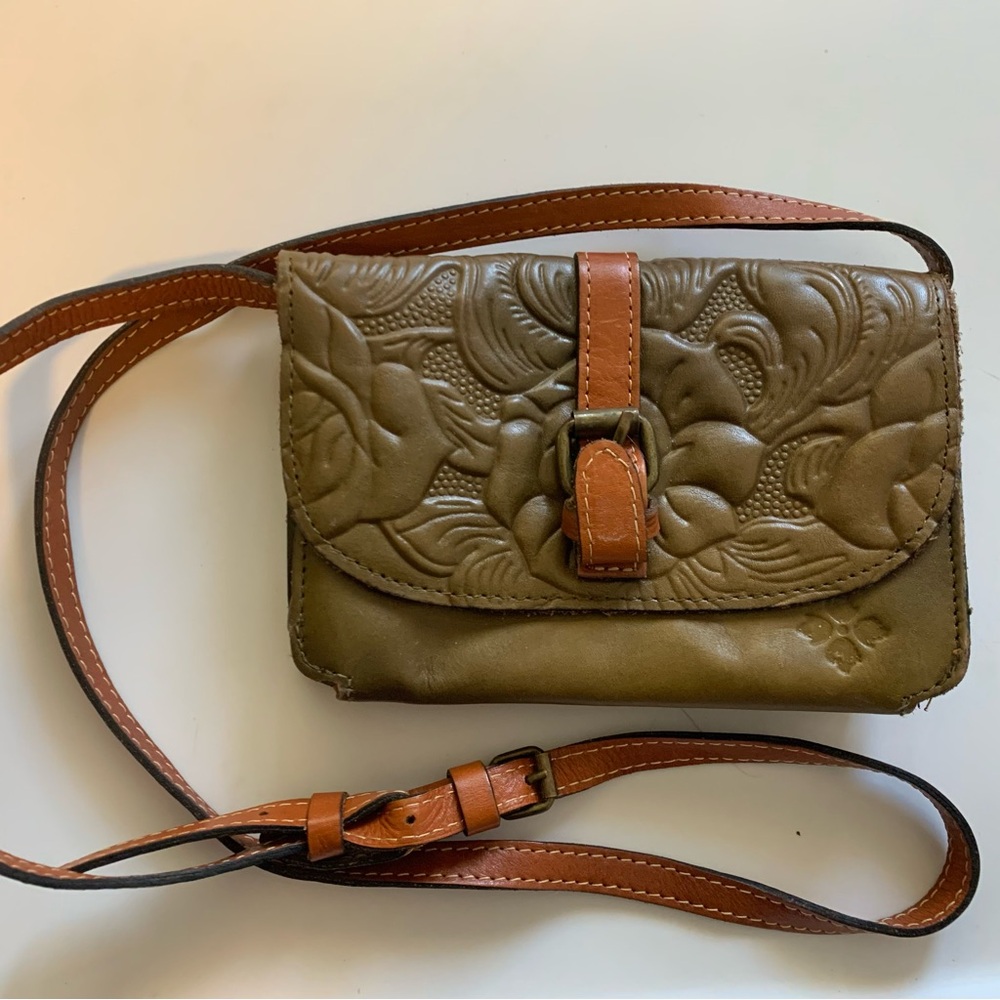 Rare Patricia Nash Olive Torri Clutch Crossbody with card pockets GUC